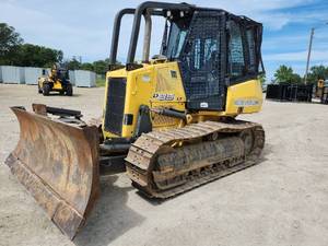 lot 42 image: 2008 New Holland D85 LT Dozer