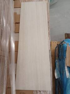 lot 59930 image: Pallet Ar06 Editorial White 6x18 Inch Ceramic Wall Tile