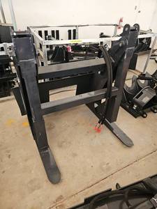 lot 9032 image: LandHonor 48-inch Heavy Duty Hydraulic Pallet Fork Grapple