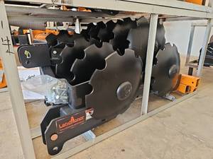 lot 9064 image: LandHonor 84-inch Tractor Disc Harrow DH-22-72W