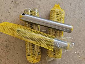 lot 9122 image: Unused Universal Bucket Pins  - HL 35X225