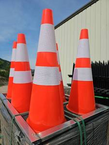 lot 9172 image: New Orange Traffic Safety Cones - Bulk Lot of 250 Pieces