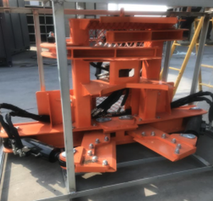 lot 9166 image: Suihe Dual Hydraulic Tree Shear Skid Steer Attachment with Grapple