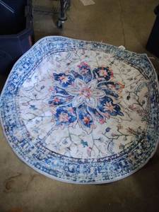 lot 3571 image: Releany Area Rug 4Ft Diameter