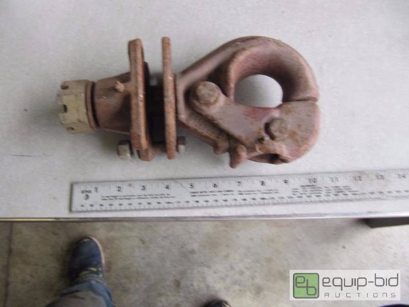 lot 400 image: New Truck & Trailer 10 Inch Long Pintle Hook