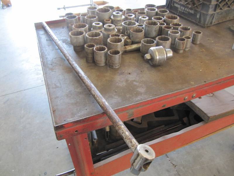 lot 407 image: Large lot of 34 Inch Sockets , Extensions and Breaker Bar