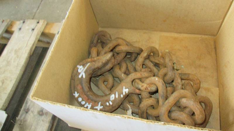 lot 411 image: Lot of 1 Tow Chain 4 10 in Length by 12 Large (Shop Tools)