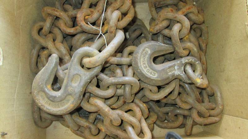 lot 413 image: Lot of 3 Log Chains 7 x 38 Single Hooks (Shop Tools)