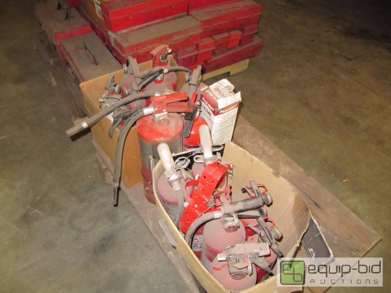 lot 420 image: Very Large Lot of  Safety Reflector and Fire Extinguishers