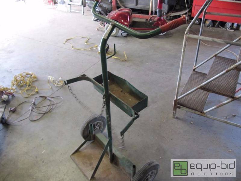 lot 422 image: Oxygen and Settling Cart (Shop Tools)