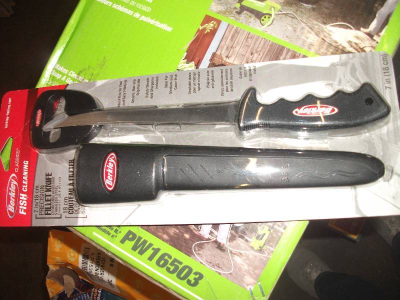 lot 2304 image: Berkley 7-Inch Soft Grip Knife, Black