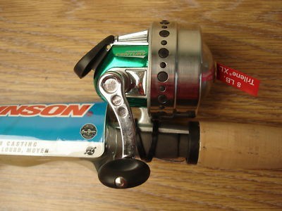 lot 2287 image: JOHNSON CENTURY NEW SPINCAST 2PC 5FT6 COMBO