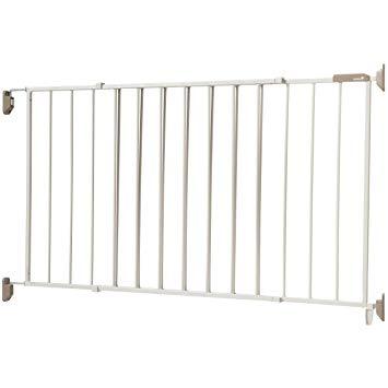 lot 2360 image: Safety 1st Wide & Sturdy Sliding Metal Gate