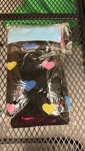 lot 413 image: 2 Pairs of Compression Socks for Women & Men 15-20mmHg Graduated Support Knee High Socks Sz. S-M