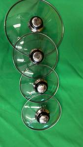 lot 424 image: Glass Pot Lid Set with Metal Rims - 4 Piece - Retail $24