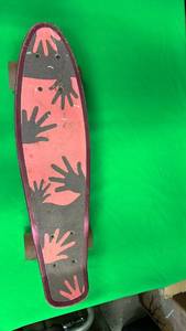 lot 437 image: Penny Style Skateboard with Hand Print Design - Retail $35