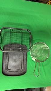 lot 440 image: Fryer Basket and Tray and Metal Strainer