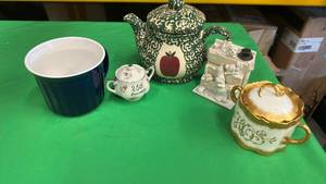 lot 447 image: Misc. Decorative pieces for home.