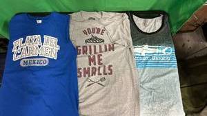 lot 460 image: Lot of 3 Mens Tees 1 Short Sleeve 2 No-Sleeve Sz M
