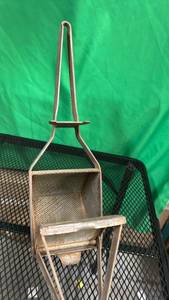 lot 512 image: Metal Potato Ricer Kitchen Tool - Retail $25