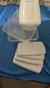 lot 550 image: Set of 5 White Plastic Storage Containers, Shoe Box Sz. - Retail $25