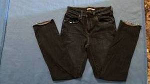lot 555 image: Womens Levis 724 Dark Wash Denim Jeans size 30 - Retail $55