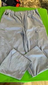 lot 581 image: Dickies Scrub Pants with Cargo Pockets Size L - Retail $25
