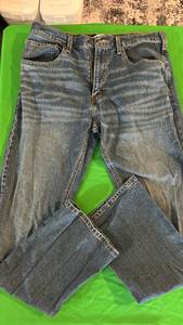 lot 592 image: Levis Signature Boot Cut Jeans W34 L32 - Retail $55