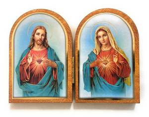 lot 6403 image: A5 x 3.5 Sacred Heart of Jesus and Immaculate Heart of Mary Wooden Diptych