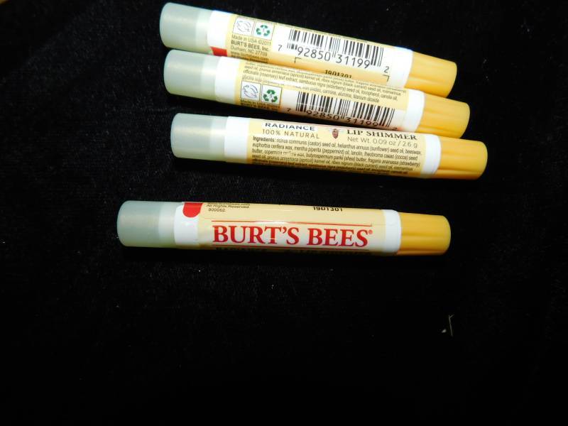 lot 2010 image: Large Lot of Burts Bees Lip Shimmer
