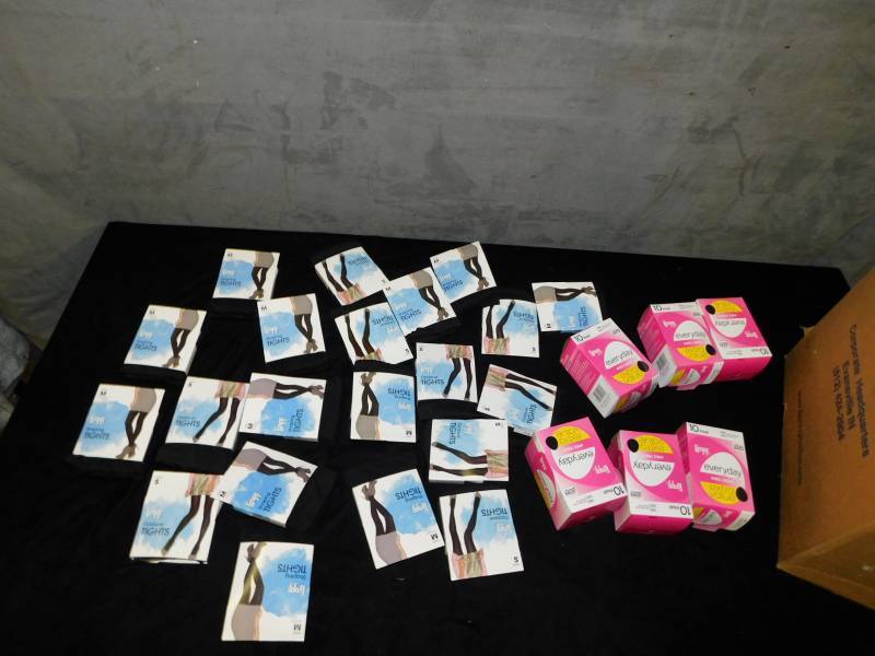 lot 2041 image: Lot of Leggs Shaping Tights