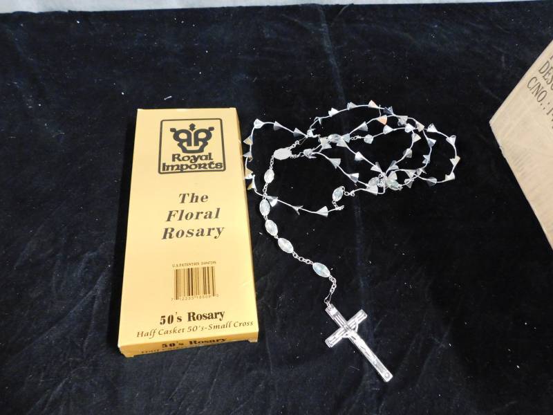 lot 2066 image: Lot of Rosarys
