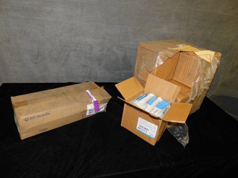 lot 2136 image: Lot of Syringes and Needles All Sealed
