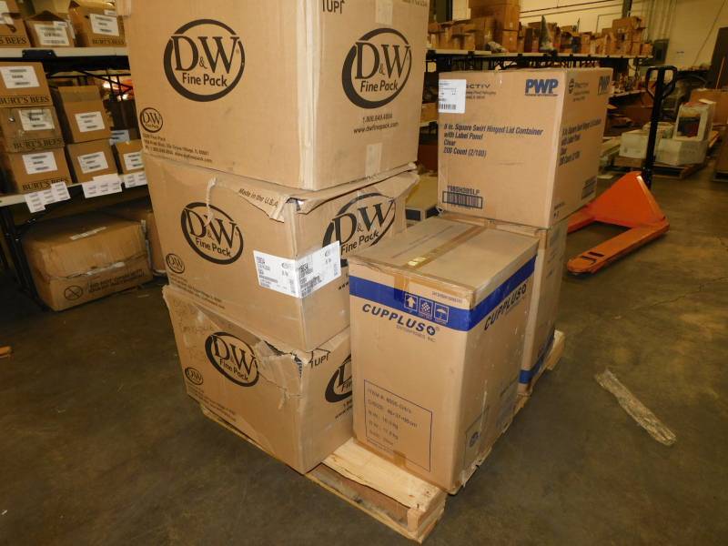 lot 2200 image: Very Large Lot of Misc Cups Boxes