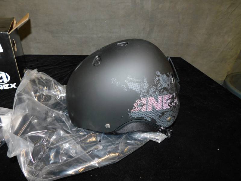lot 2100 image: Anex Scratch Ski Snowboard Helmet