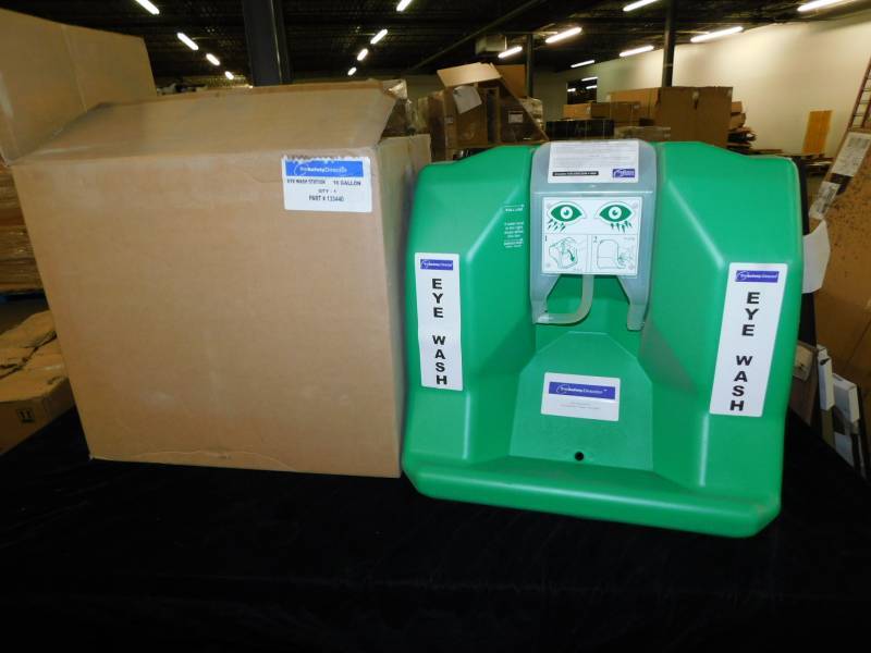 lot 2193 image: The Safety Director Eyewash Station