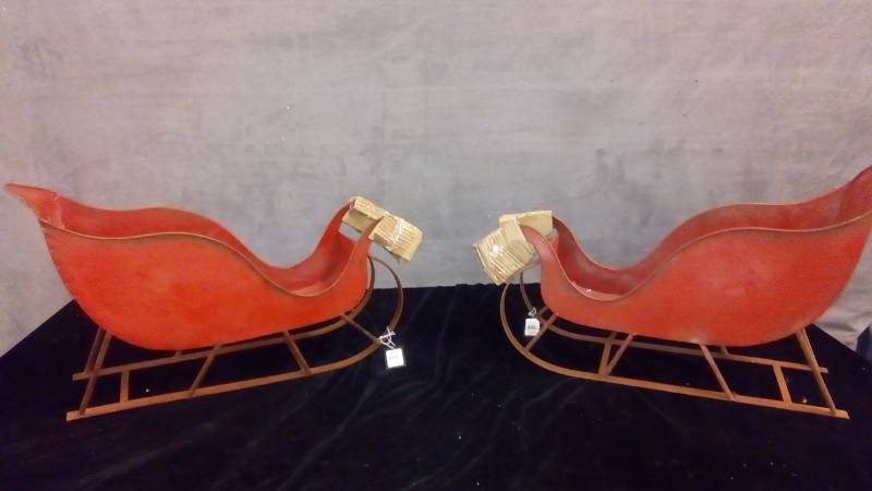 lot 2120 image: 2 Creative Co-op Xc7747 Tin Sleigh Decor Distressed Red Finish 22-34l