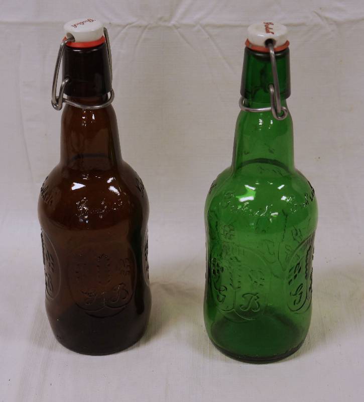 lot 3202 image: Lot of 2 Grolsch Glass Beverage Bottles