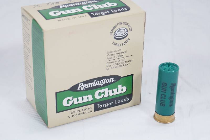 lot 1016 image: Box of 25 Remington Gun Club Target Loads - shotshells - 12 Gauge - 2.75 Length - 3 DR EQ - 1.125 oz shot - 7.5 shot