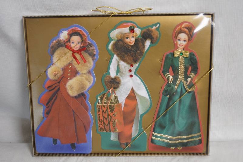 lot 2089 image: Hallmark - Barbie Embossed Holiday Cards - Package of 3 NEW Beautiful Victorian Inspired