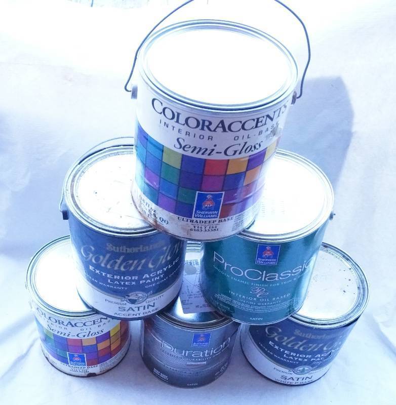 lot 4390 image: 5  - One Gallon Cans of Sherwin Williams Paint