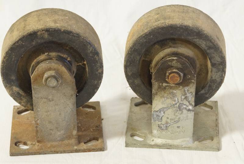 lot 1358 image: Lot of 2 Heavy Duty Casters - Colson 4-5 Series 5 - Very Handy
