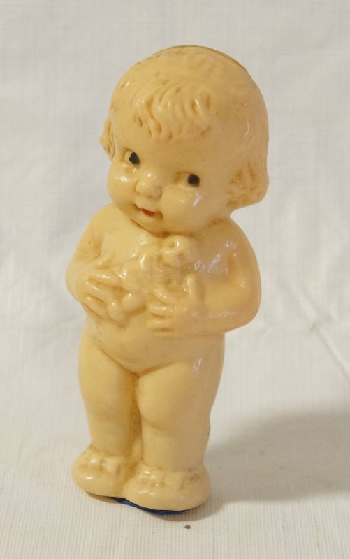 lot 1360 image: Little Cutie KEWPIE Figurine - VINTAGE - Hollow Plastic - Nice Condition