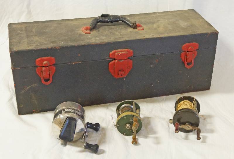 lot 1366 image: Lot of 3 Vintage Reels & a Tackle Box