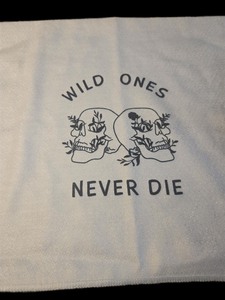 lot 1198267 image: NOQL Western Skull Kitchen Towels and Dishcloths, Skull Decorative Kitchen Towels, Skull Bathroom Decor, Western Kitchen Decor, Wild Ones Never Die Drying Cloth Hand Towels for Bathroom, 16�24 Inches - Retail $8