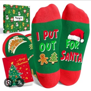 lot 1198335 image: HAPPYPOP Christmas Gifts Stocking Socks for Boys Girls - Gingerbread Socks Santa Gifts for Kids with Card - Retail $12