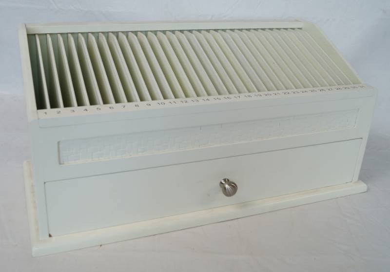 lot 3436 image: Nice White Wooden BILL ORGANIZER - 31 Days and Drawers Keep it all together