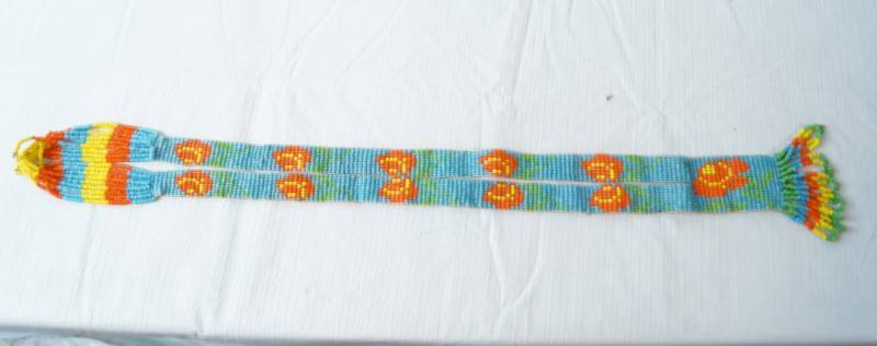 lot 3450 image: Beautiful Native American Style Glass Beaded Necklace - Roses - VERY Pretty - Perfect Condition