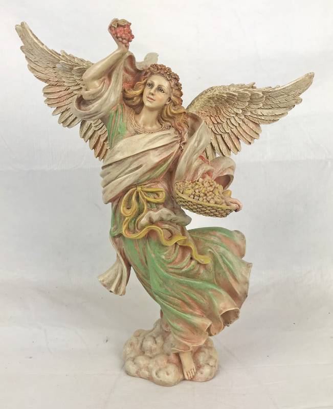 lot 3425 image: Beautiful Resin Christmas Angel Statue - 14 Tall - Wingspan 12 Wide - Nice