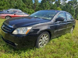 lot 20352 image: 2007 Toyota Avalon - BLACK